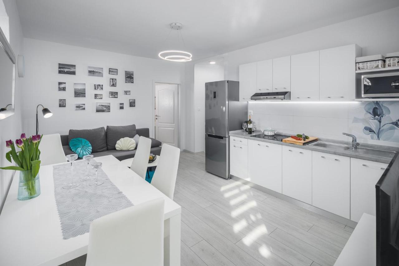 Apartment Sea Pearl Пореч Экстерьер фото