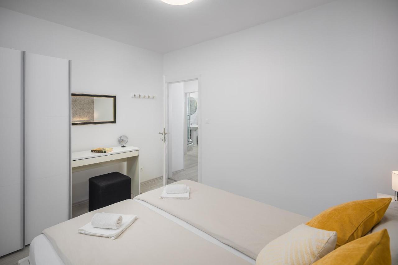 Apartment Sea Pearl Пореч Экстерьер фото