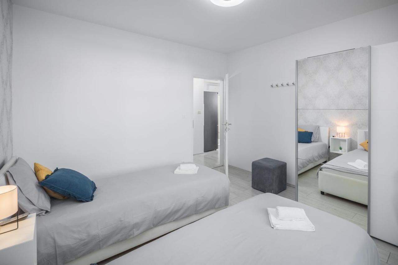 Apartment Sea Pearl Пореч Экстерьер фото